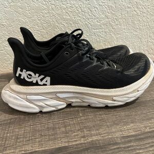 Hoka Running Shoes: Clifton Edge